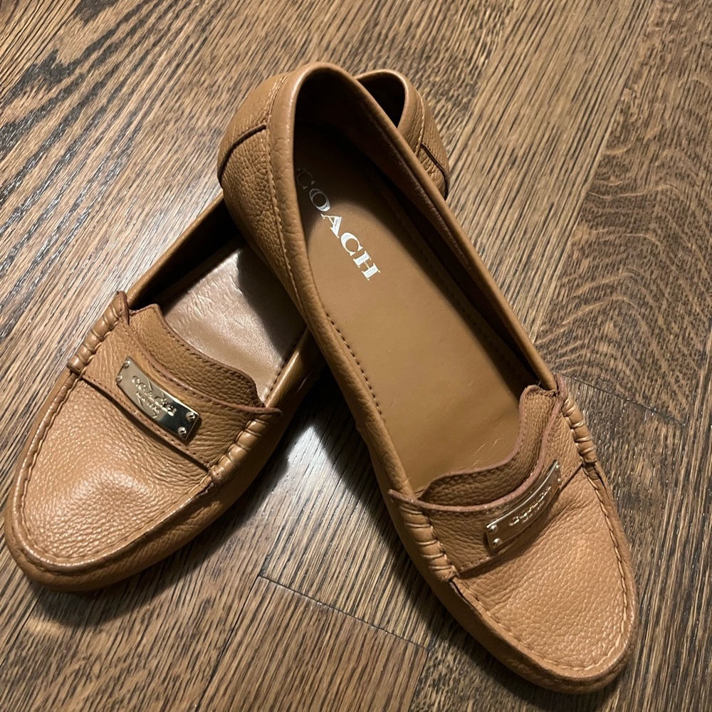 Coach Tan Leather Flats with Metallic Bar